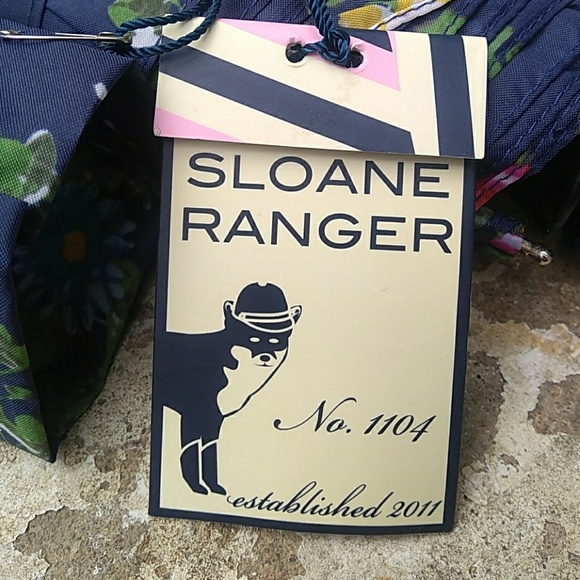 Feminine Floral Umbrella - Picture 3 of 8